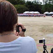 デジカメで撮った写真、フィルムで撮った写真、そしてデジタルビデオカメラで撮ったデータなどを編集し、あたかも1本の動画のように再生させる“ムービー作成”のための講座です。